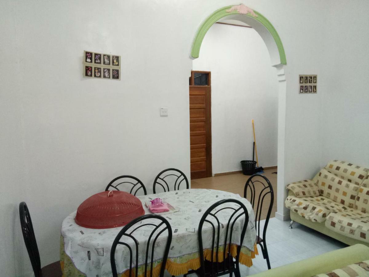 Aiman Homestay Маранґ Екстер'єр фото